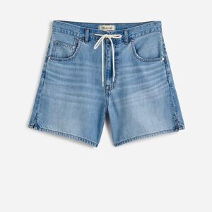 Madewell Drawstring Jean Short
Airy Denim Edition
Hambley Wash
Size 29
